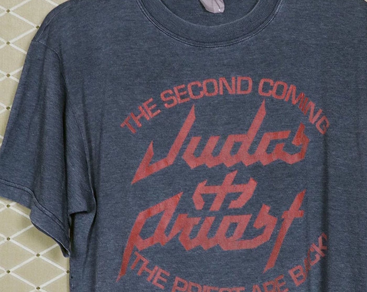 Vintage Rare Judas Priest T-Shirt: Heavy Metal Iron Maiden Motorhead Scorpions Manowar Ratt Accept Saxon – Second Coming! Vintage Rare Judas Priest T-Shirt: Heavy Metal Iron Maiden Motorhead Scorpions Manowar Ratt Accept Saxon – Second Coming!